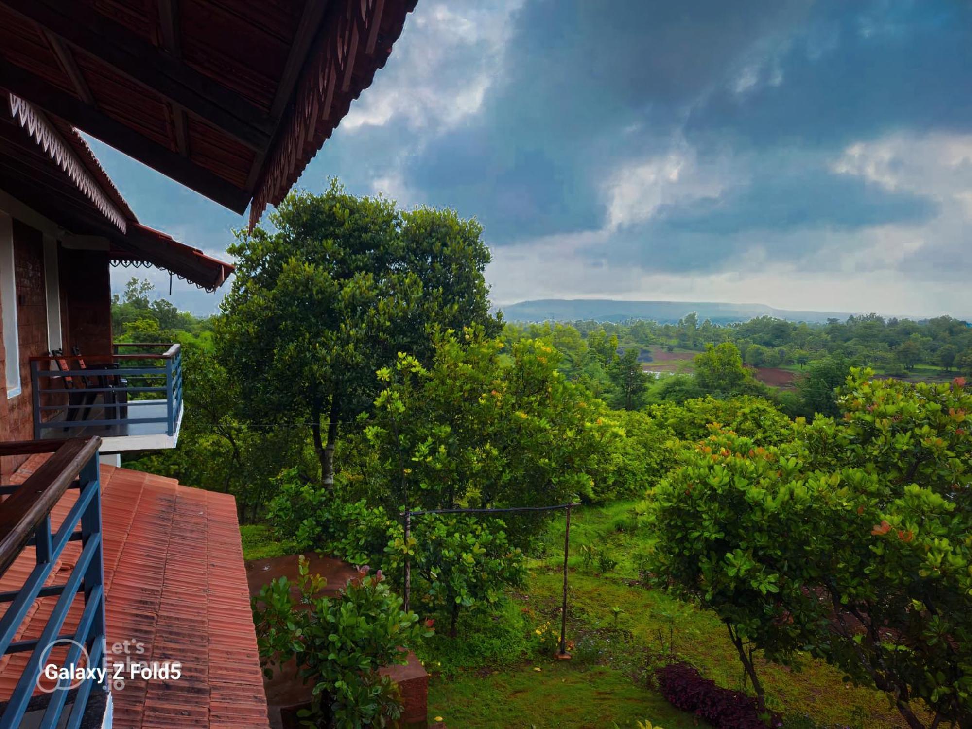 Chalobahills Farmstay Resort Ajra Екстериор снимка